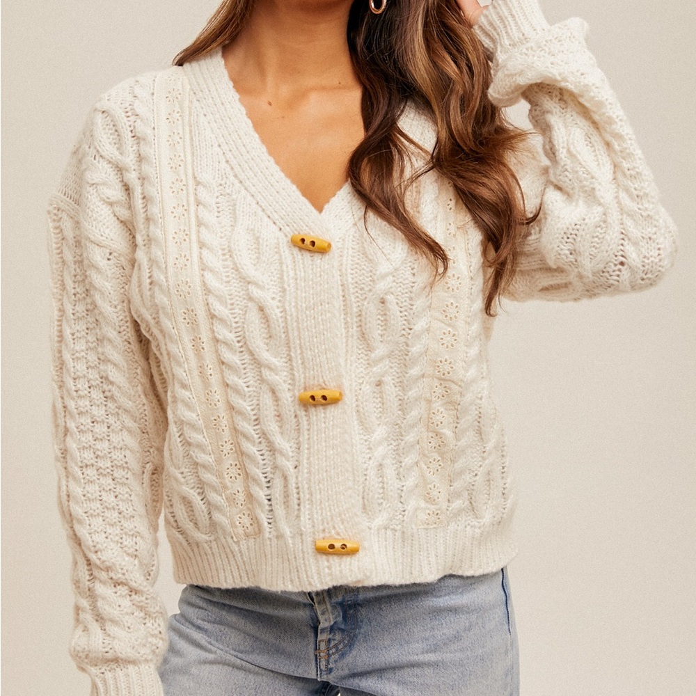 Ivory Chunky sweater by Hem and thread